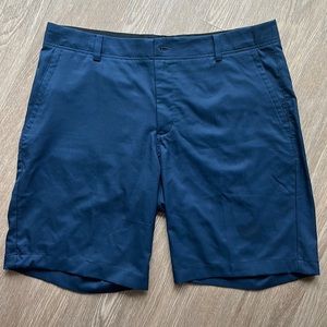 Men’s Nike golf shorts